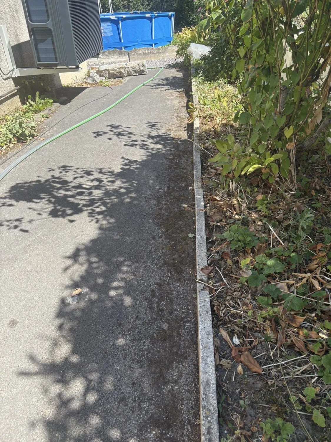 Détail mur avant nettoyage